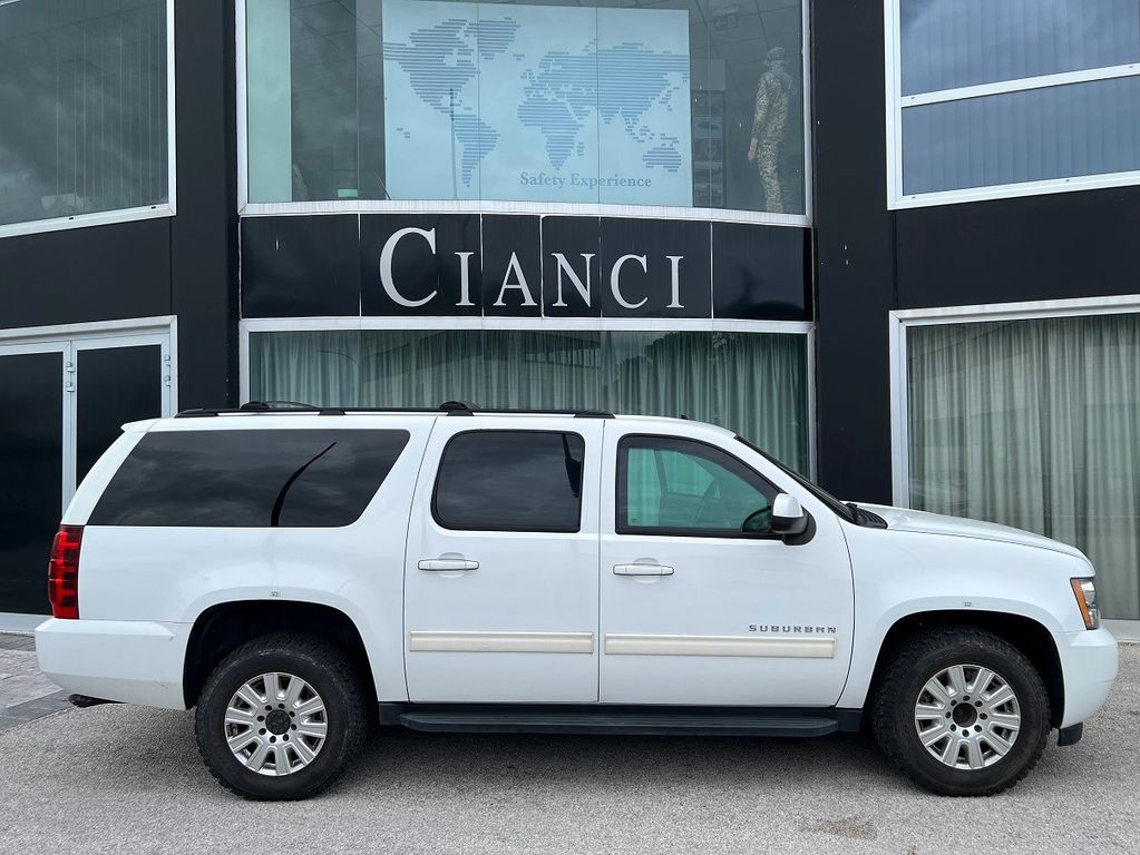 Chevrolet Suburban 2012