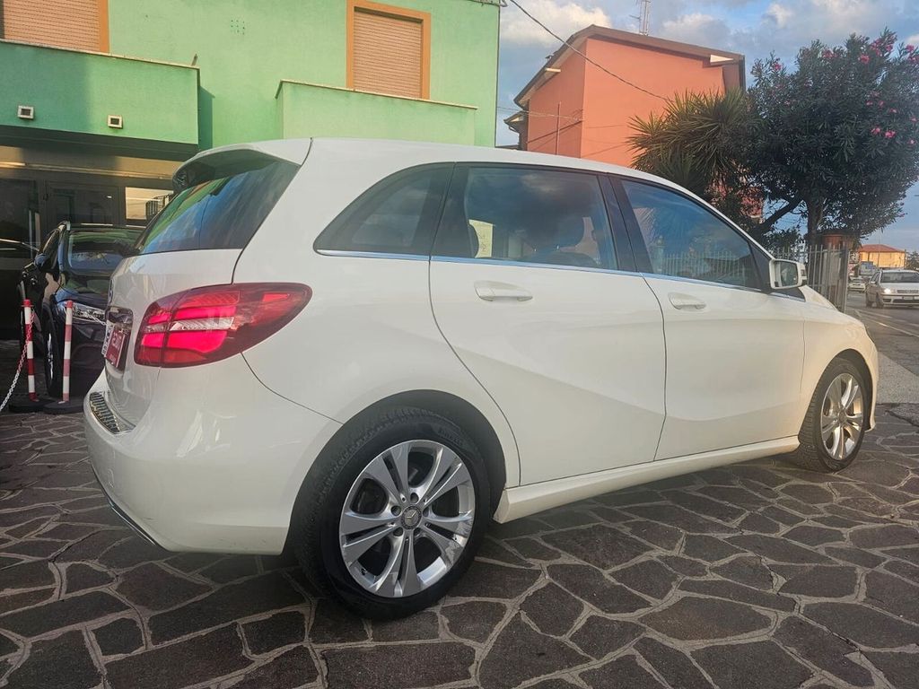 Mercedes-Benz B 180 2016