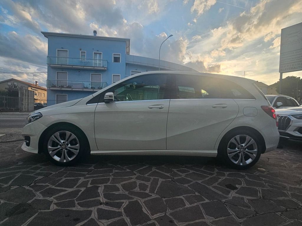 Mercedes-Benz B 180 2016