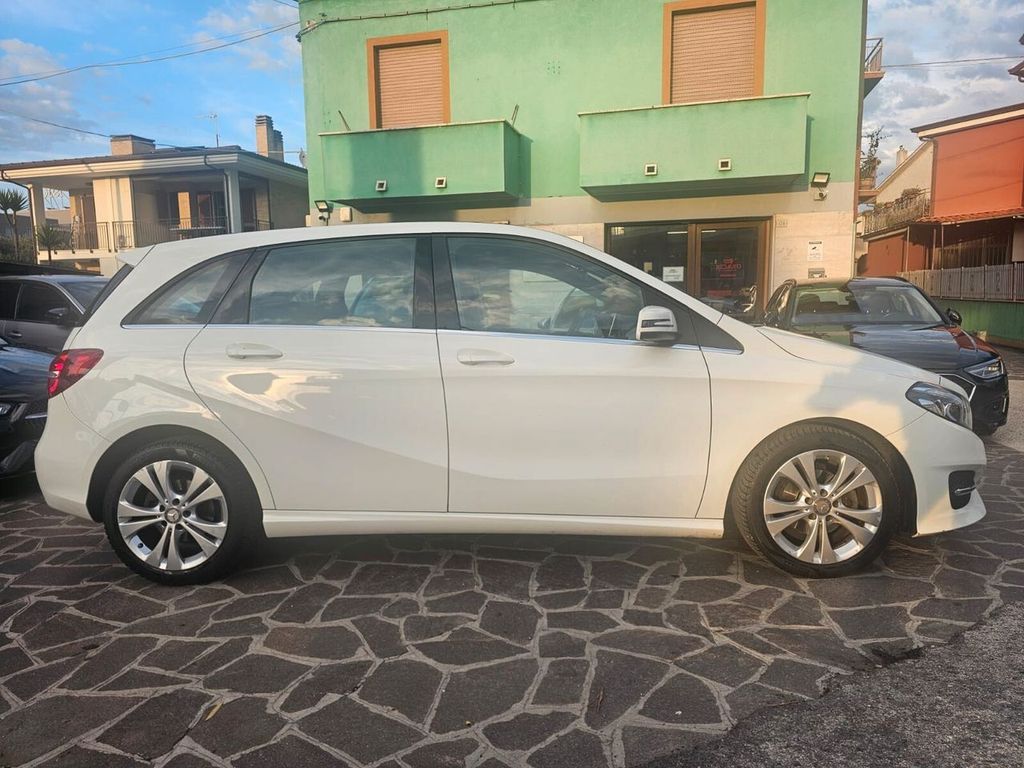 Mercedes-Benz B 180 2016