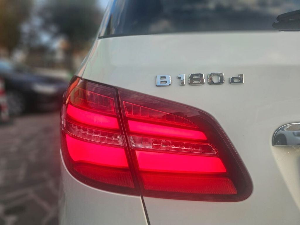 Mercedes-Benz B 180 2016