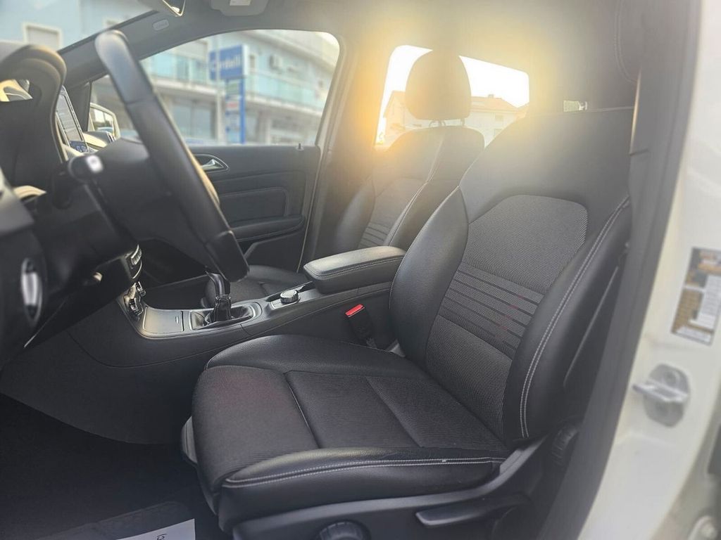 Mercedes-Benz B 180 2016