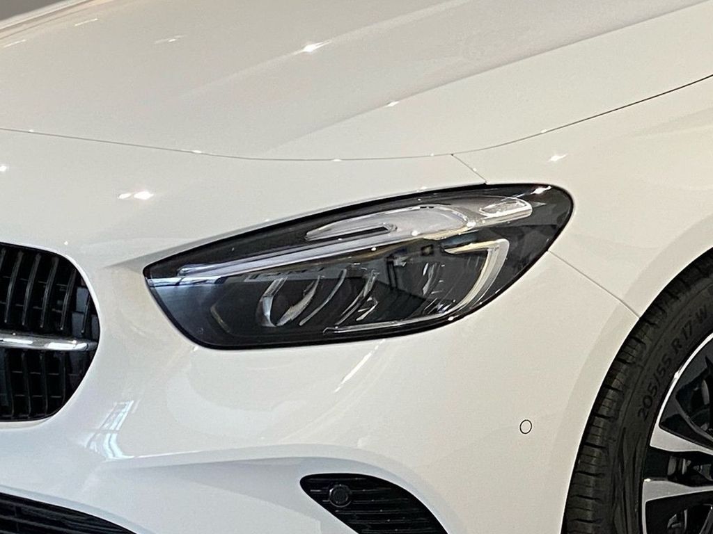 Mercedes-Benz B 200 2026