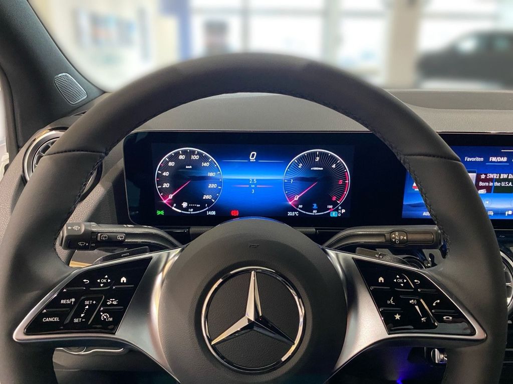 Mercedes-Benz B 200 2026