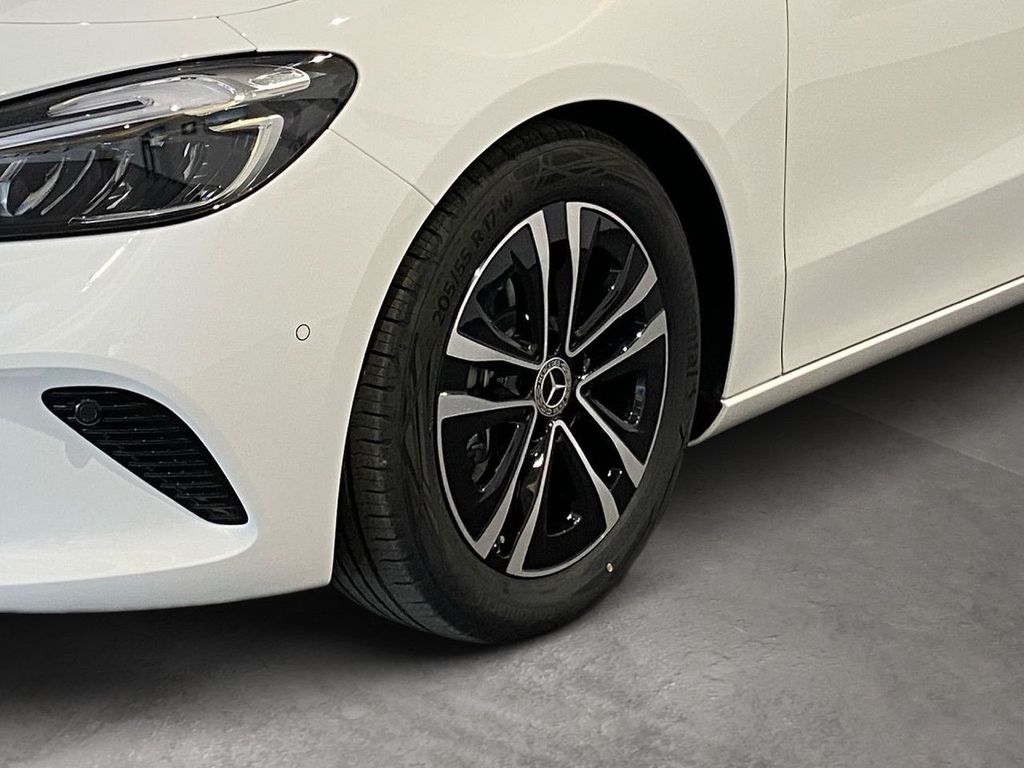 Mercedes-Benz B 200 2026