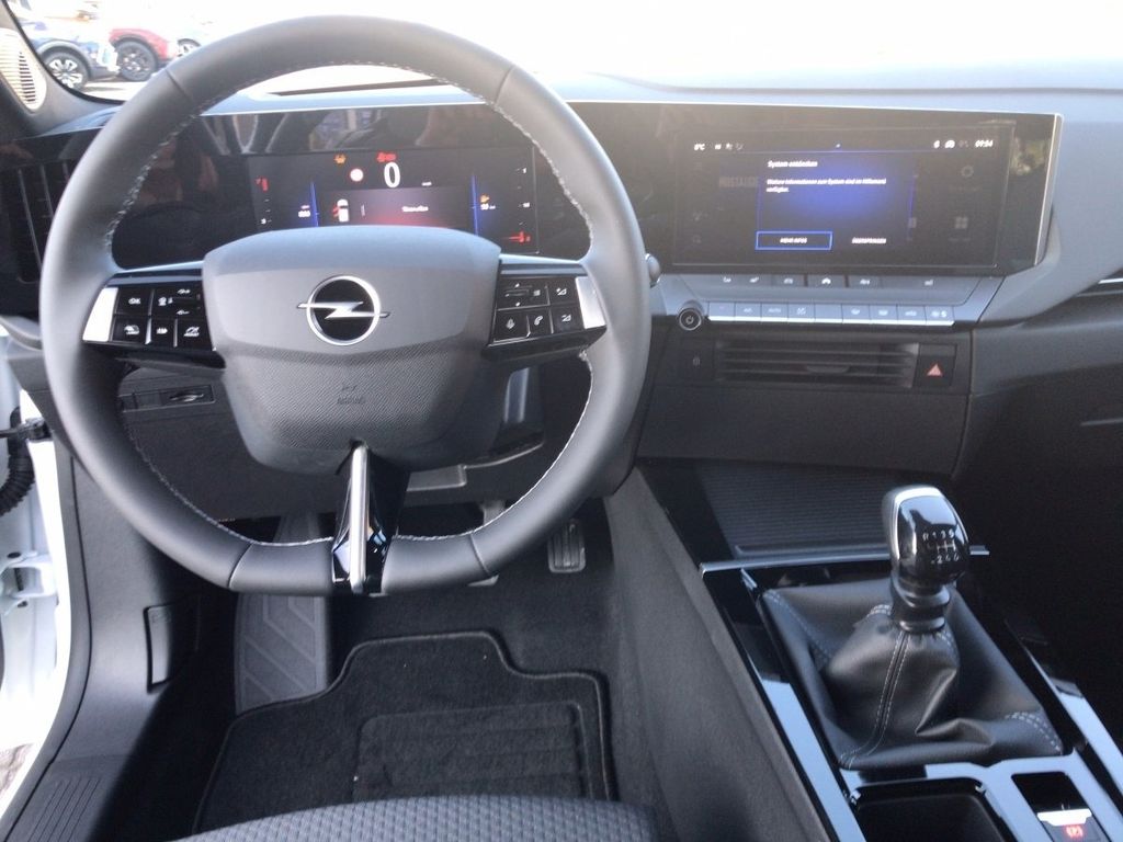 Opel Astra 2025