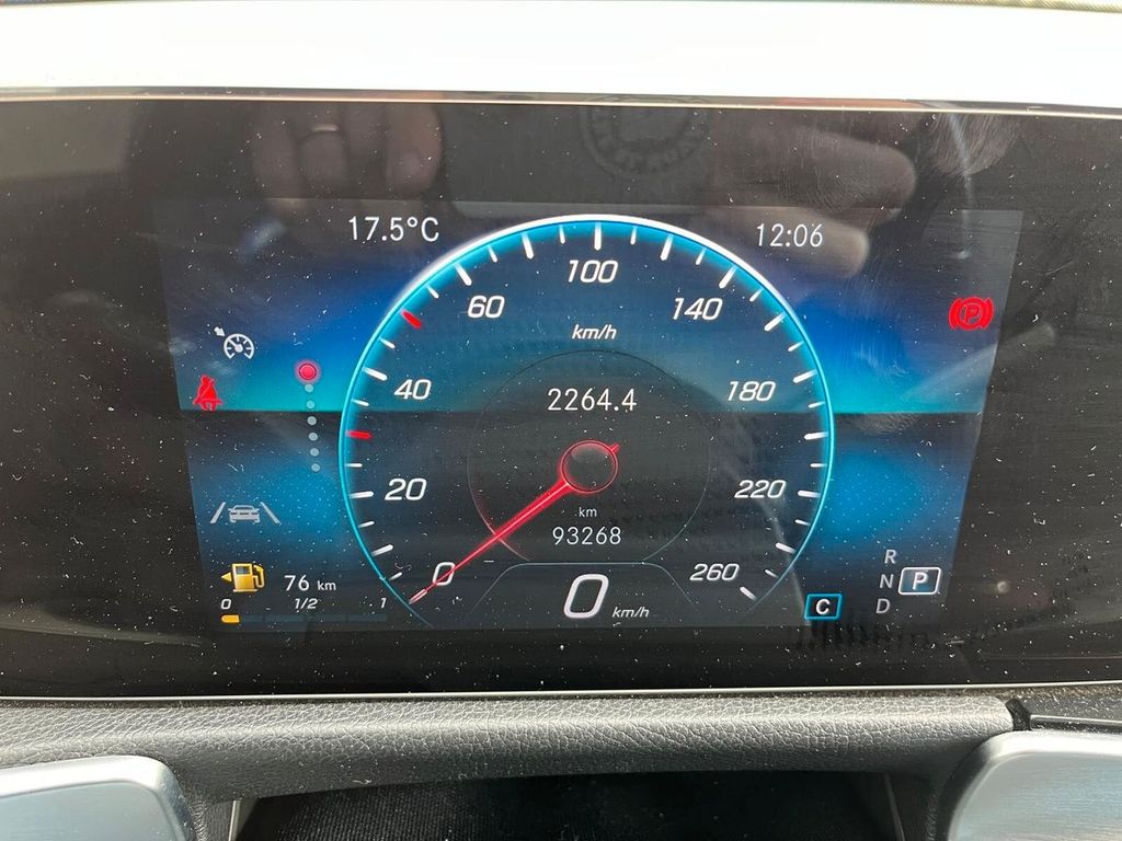 Mercedes-Benz GLB 180 2021