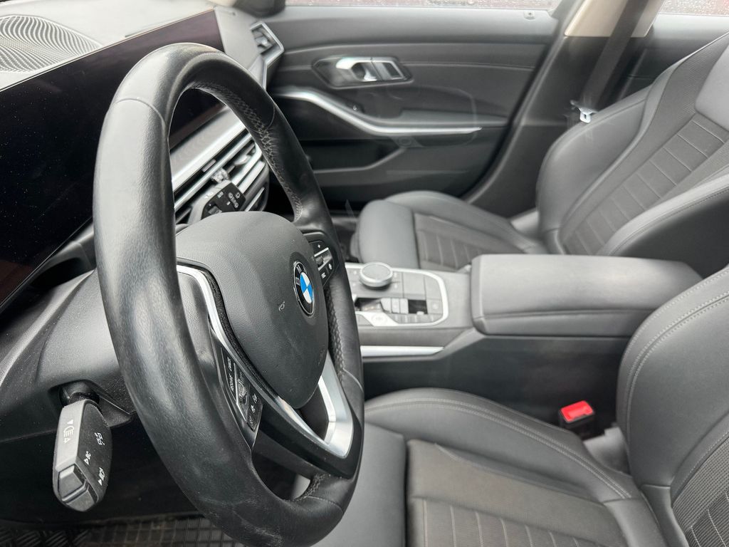 BMW 318 2022