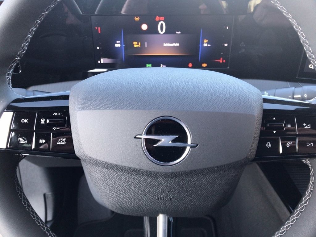 Opel Astra 2025
