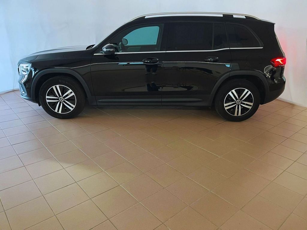 Mercedes-Benz GLB 180 2021