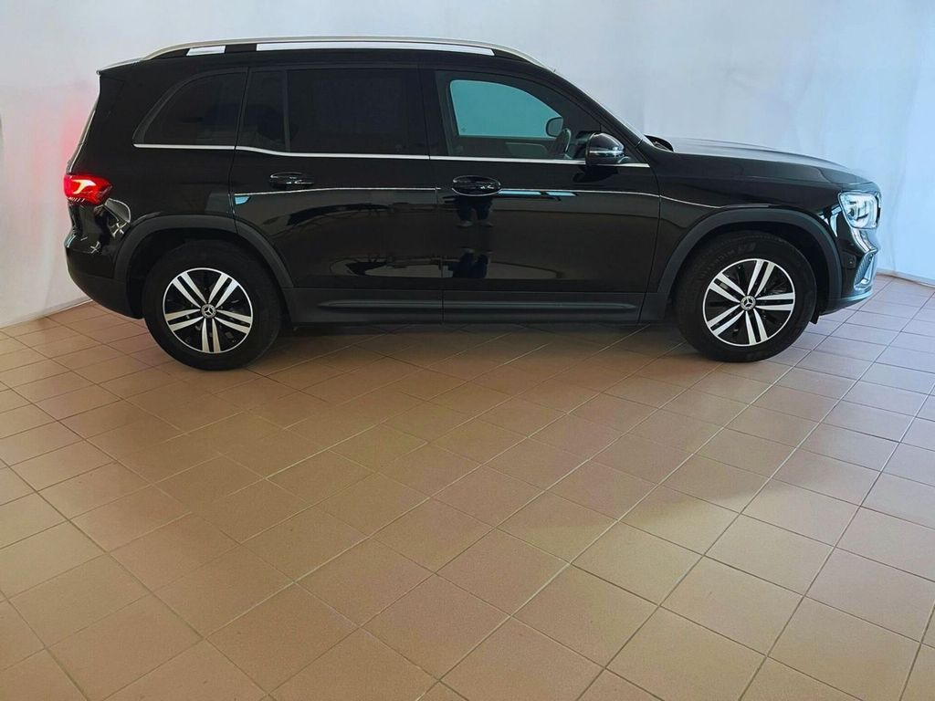 Mercedes-Benz GLB 180 2021