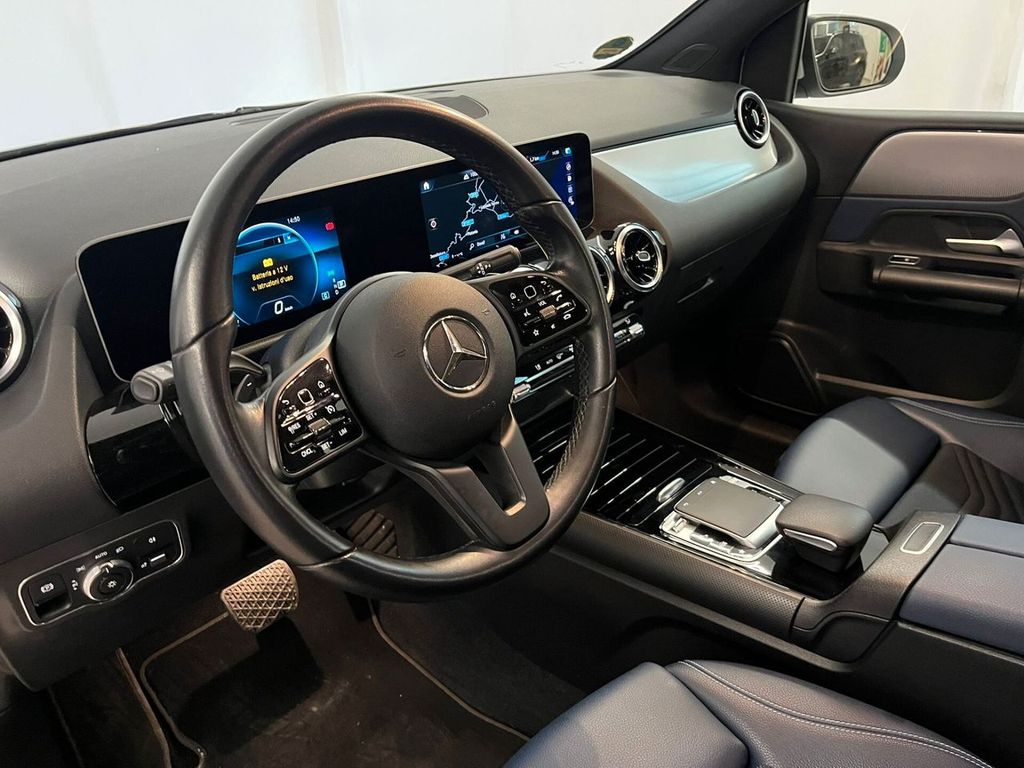 Mercedes-Benz GLB 180 2021