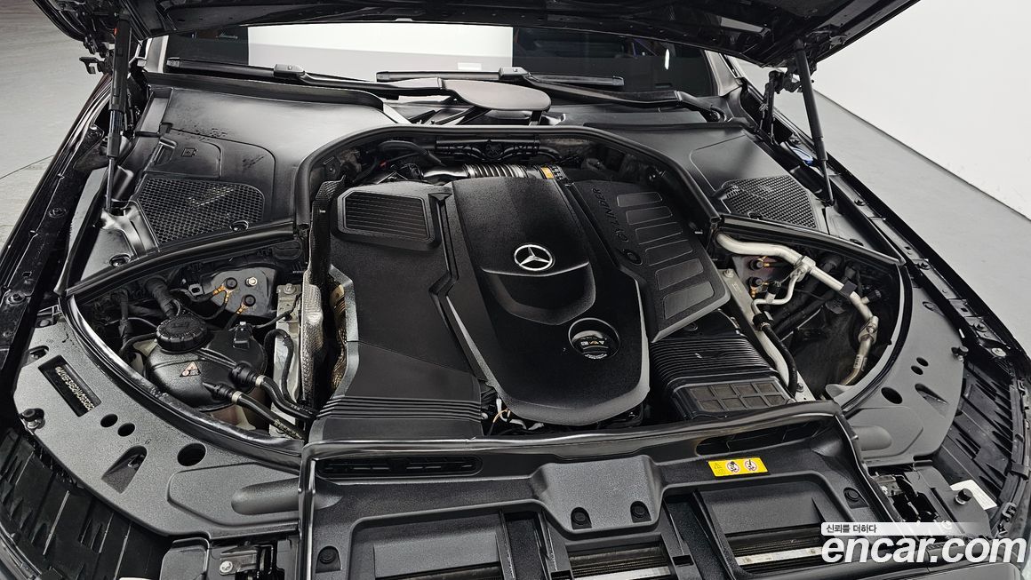 Mercedes-Benz S-Class 2022