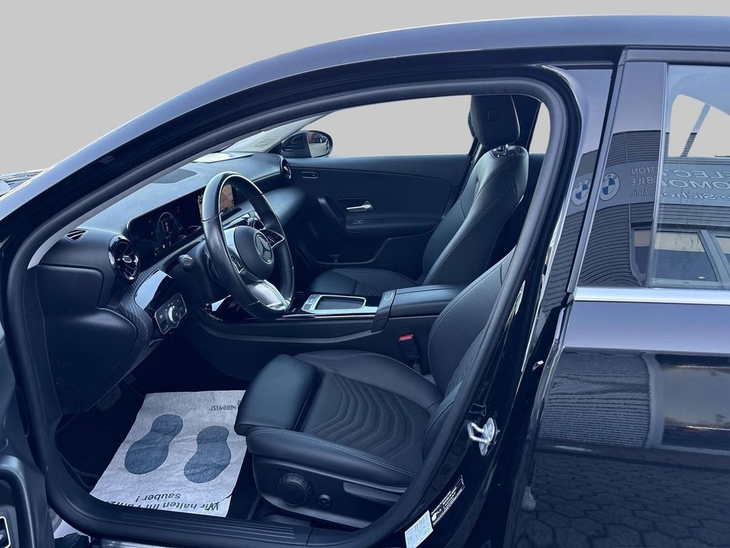 Mercedes-Benz A 180 2023