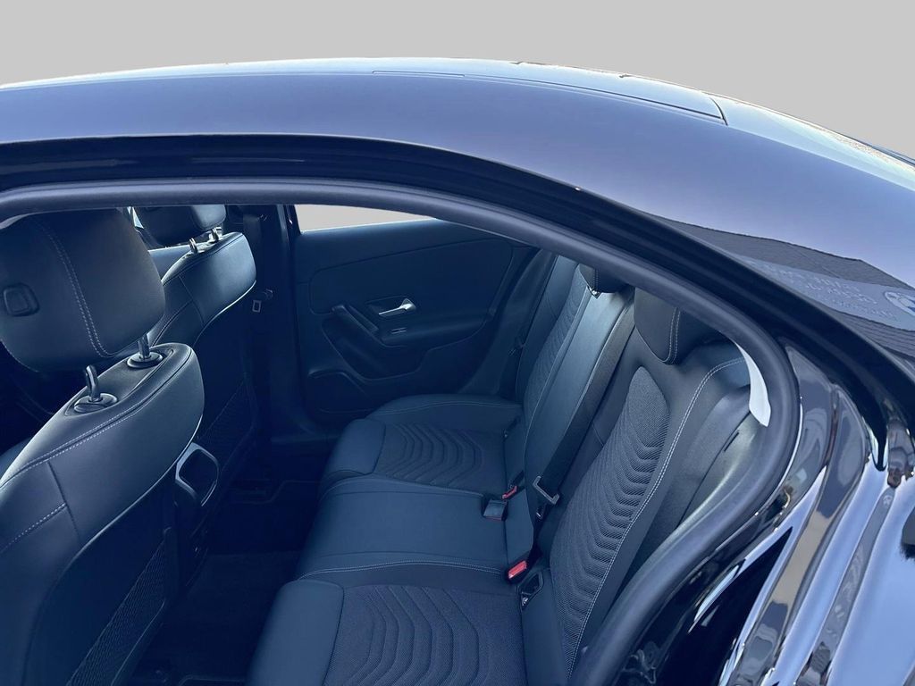 Mercedes-Benz A 180 2023