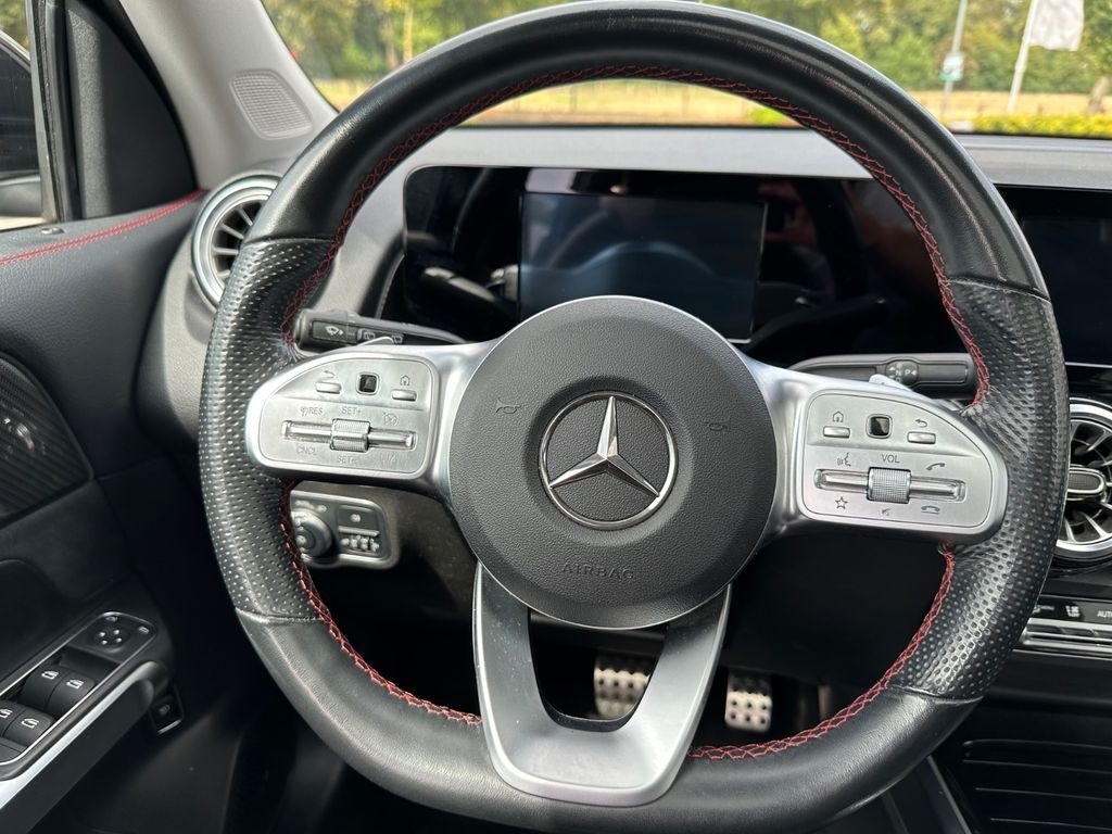 Mercedes-Benz GLB 180 2021