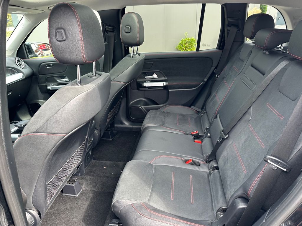 Mercedes-Benz GLB 180 2021