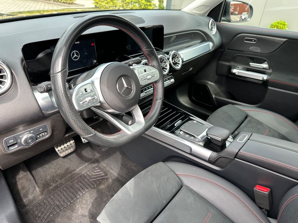 Mercedes-Benz GLB 180 2021