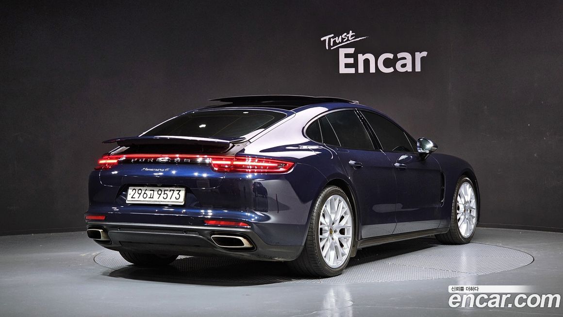 Porsche Panamera 2020