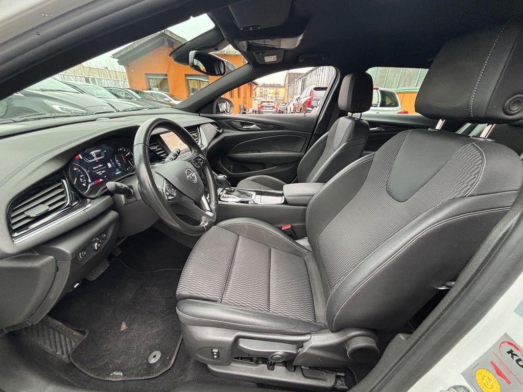 Opel Insignia 2021