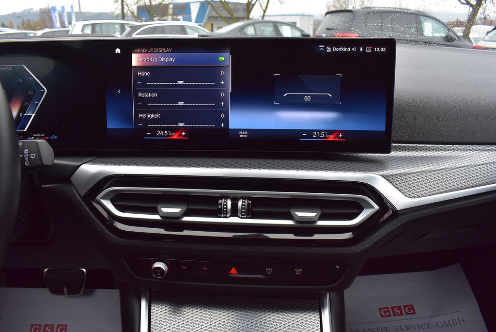 BMW 318 2024