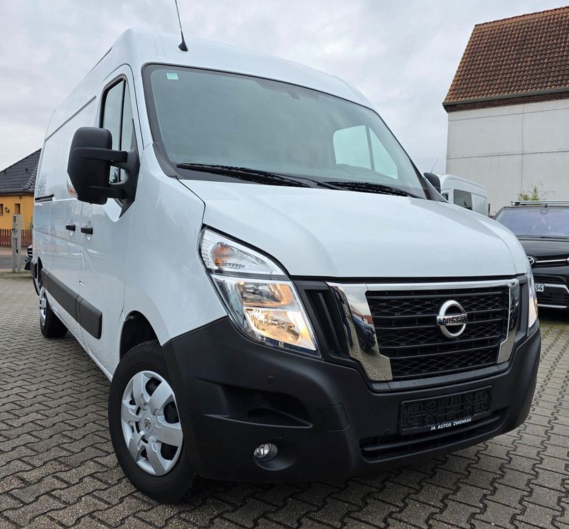 Nissan Interstar 2024