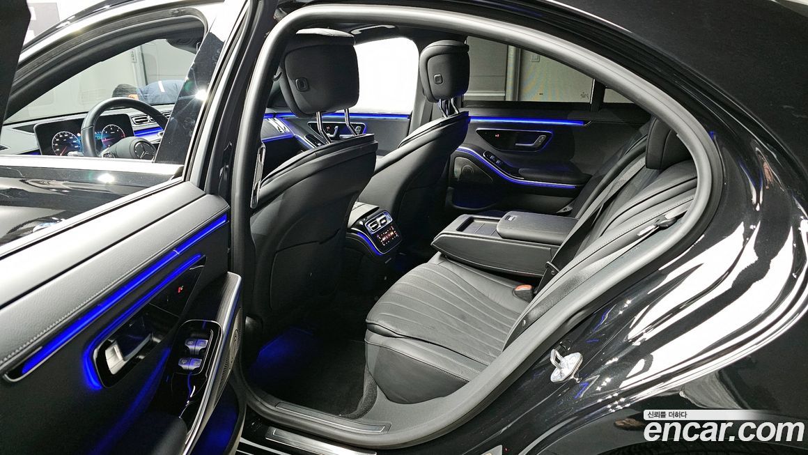 Mercedes-Benz S-Class 2021