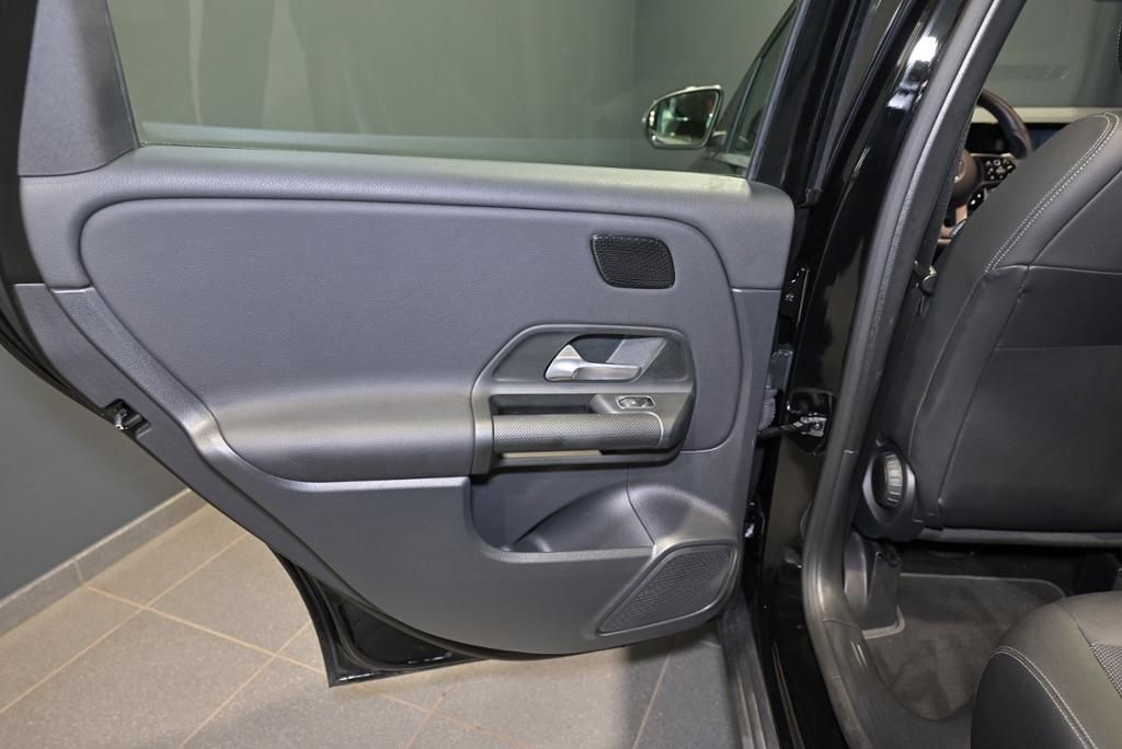 Mercedes-Benz B 250 2022