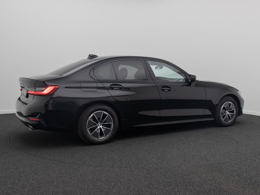 BMW 318 2020