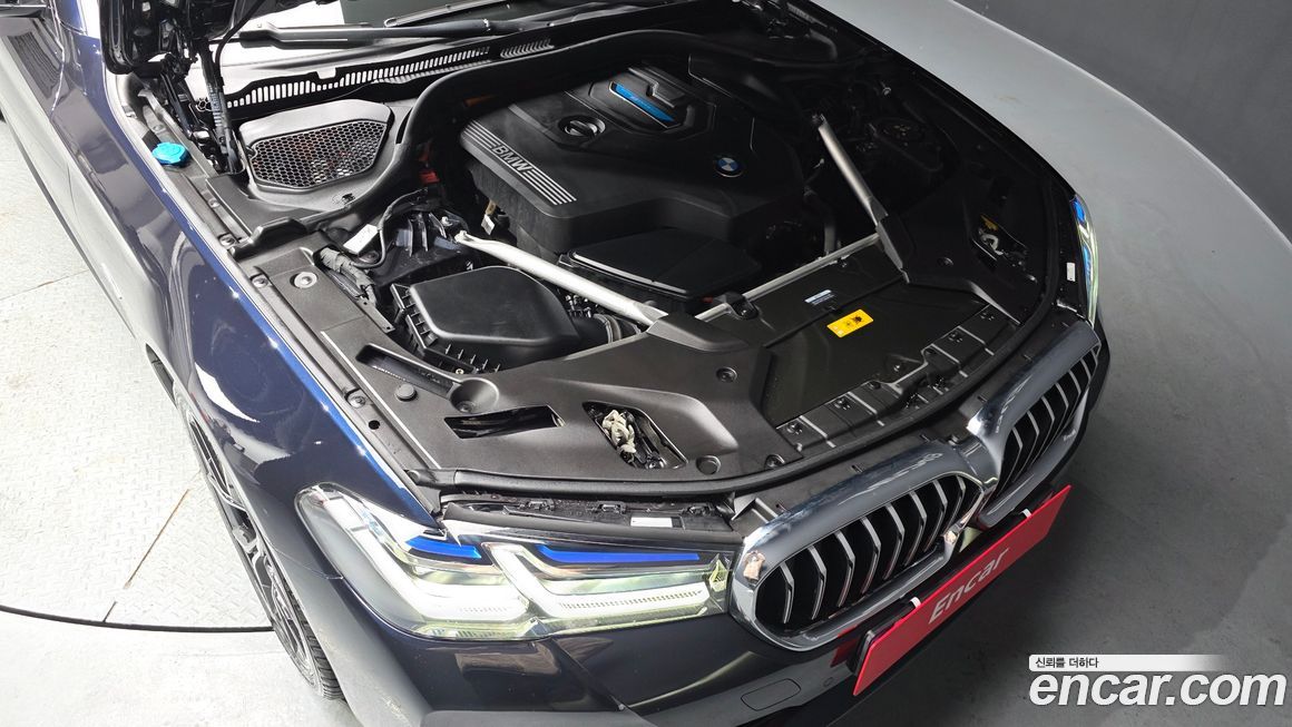 BMW 5-Series 2023
