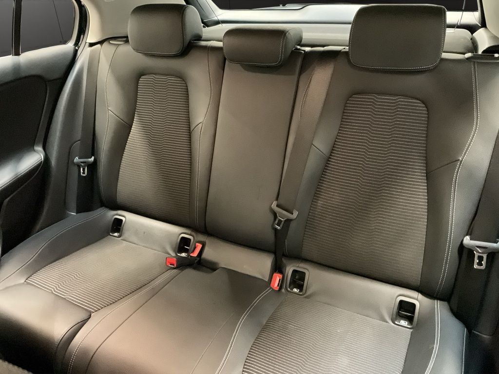 Mercedes-Benz A 250 2021