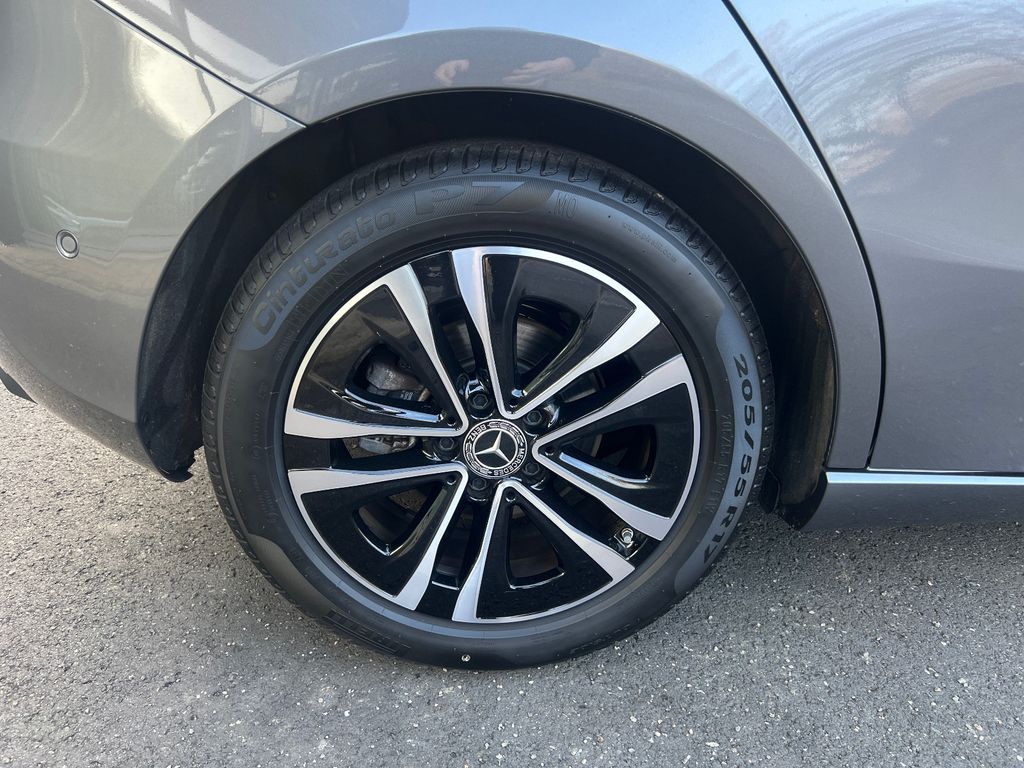 Mercedes-Benz A 200 2024