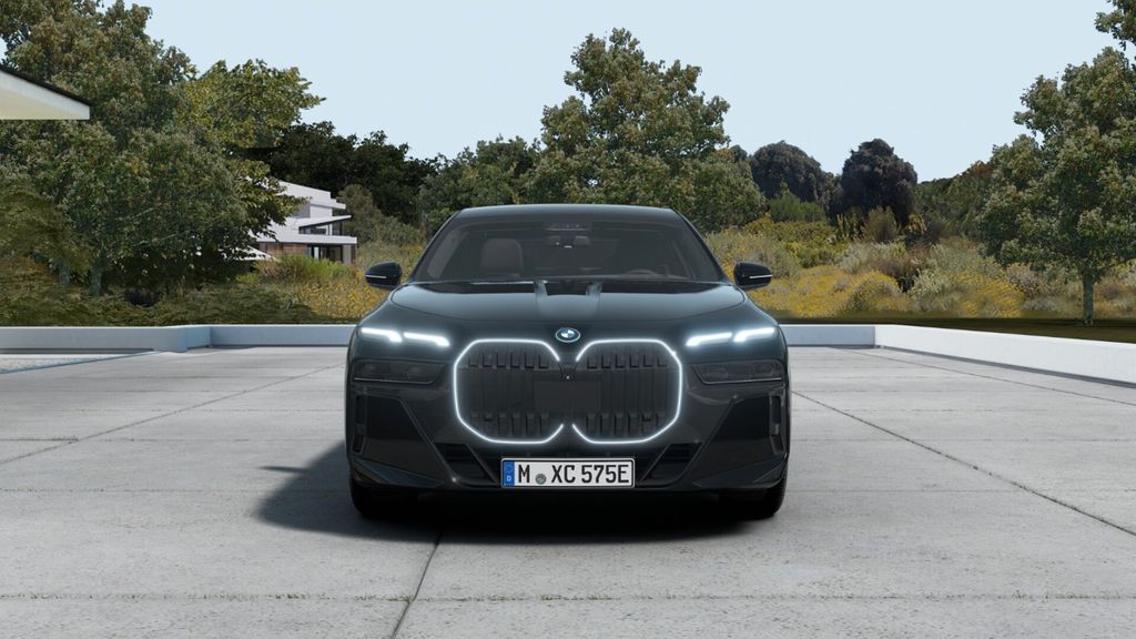 BMW i7