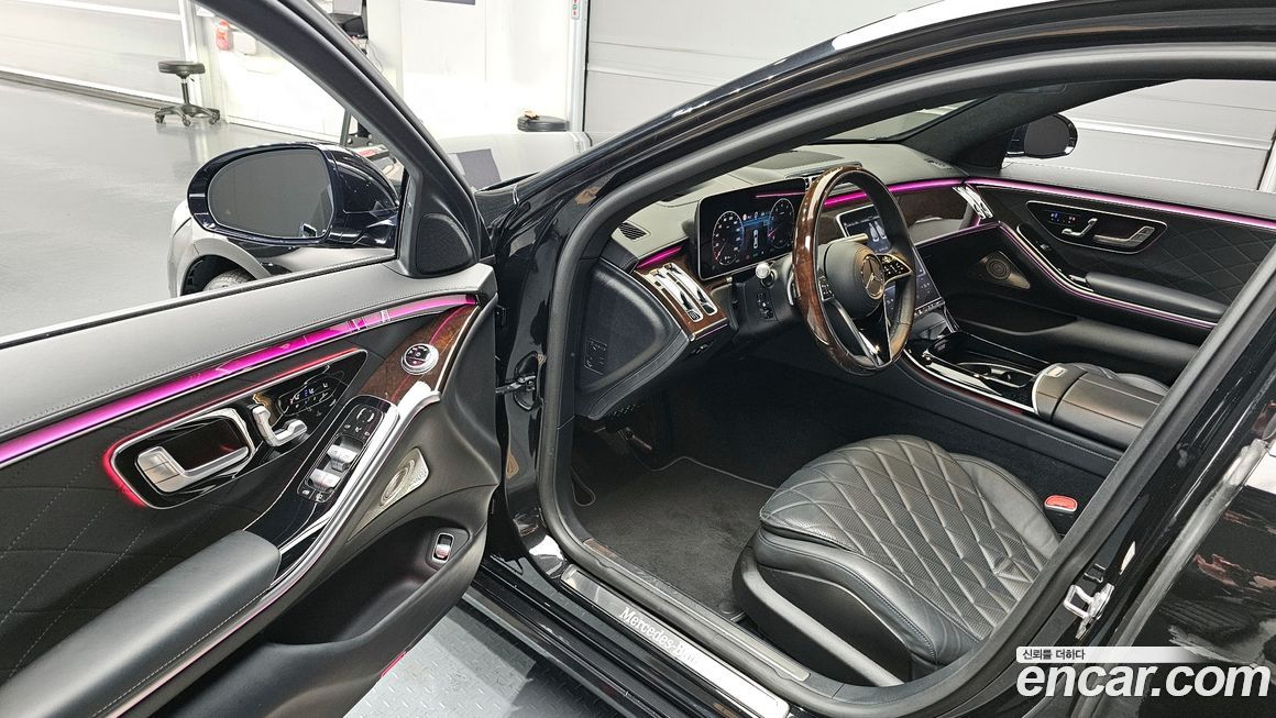 Mercedes-Benz S-Class 2021