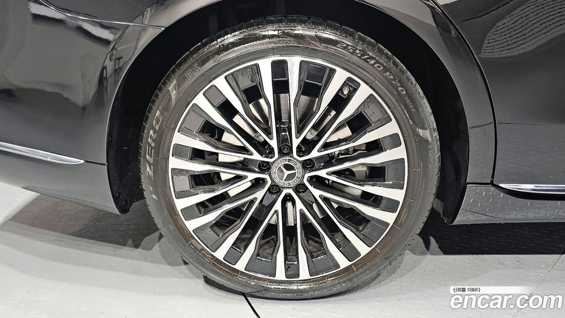 Mercedes-Benz S-Class 2021