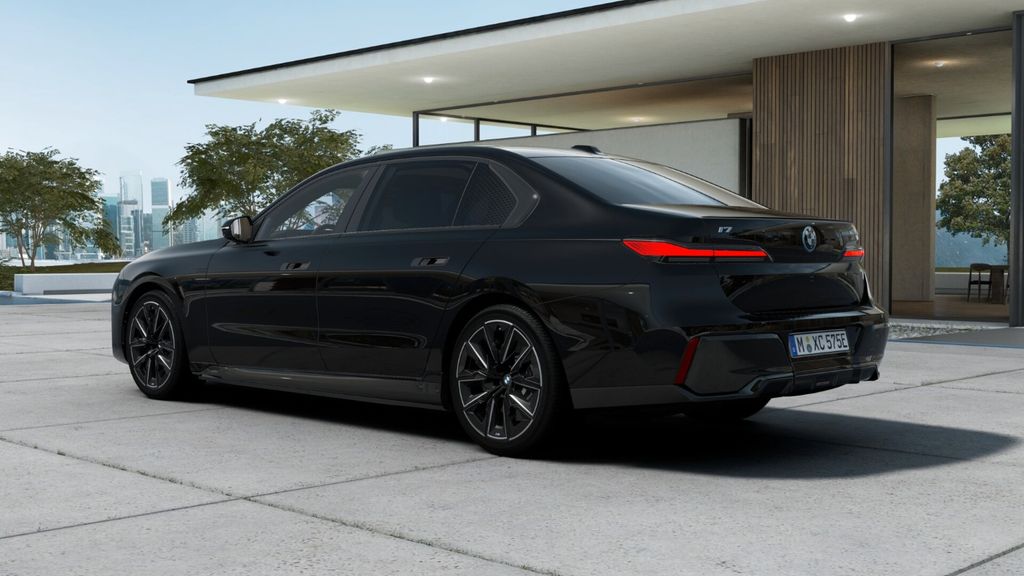 BMW i7
