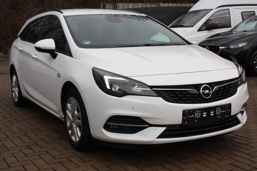 Opel Astra 2021