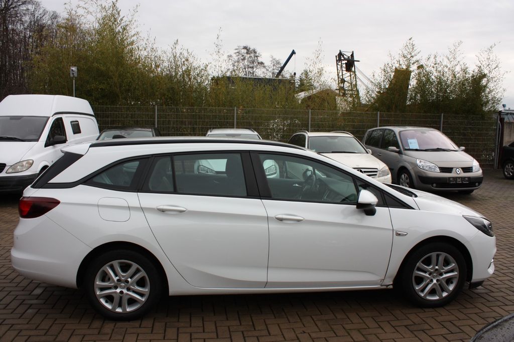 Opel Astra 2021