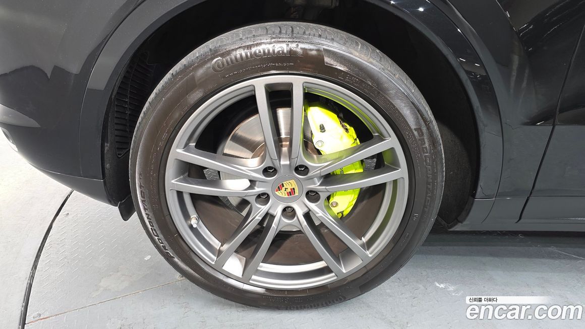 Porsche Cayenne 2023