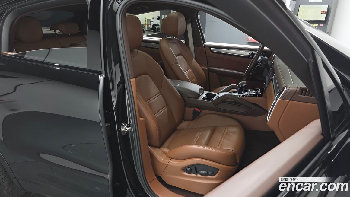 Porsche Cayenne 2023