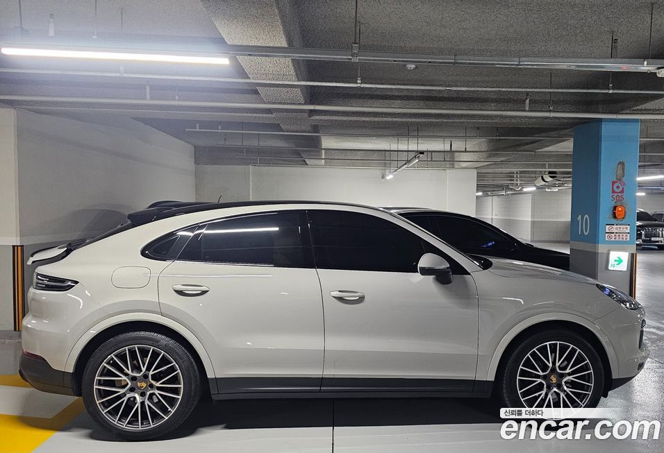 Porsche Cayenne 2022