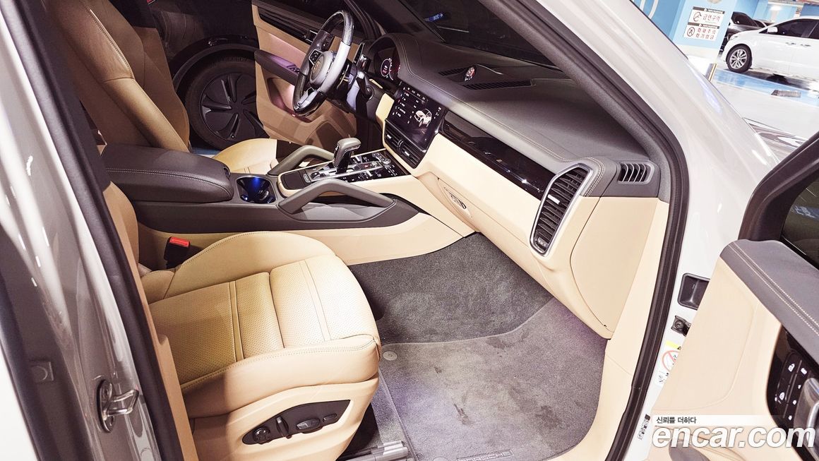 Porsche Cayenne 2022