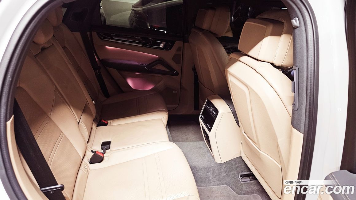 Porsche Cayenne 2022