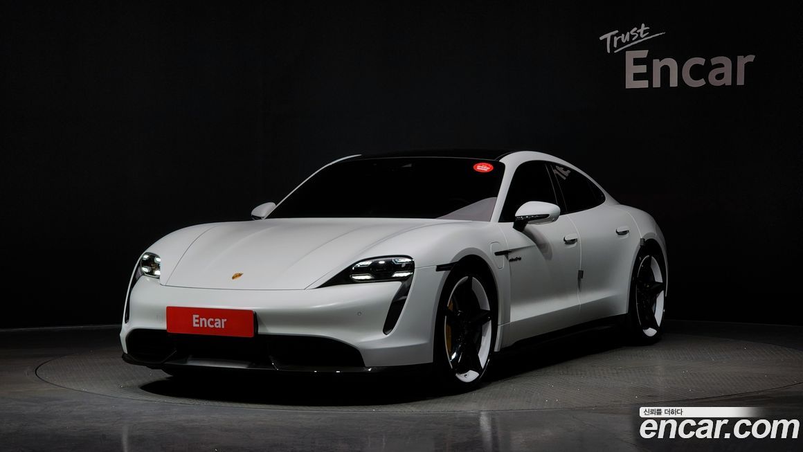 Porsche Taycan 2021