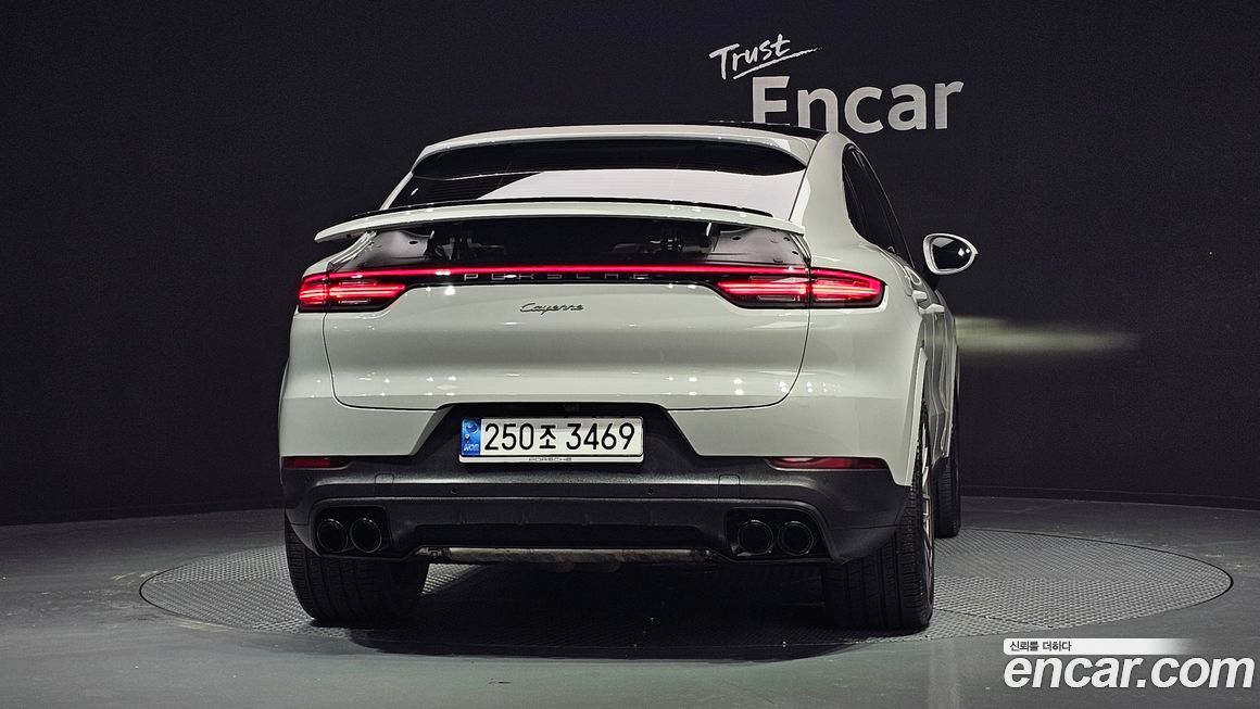 Porsche Cayenne 2022