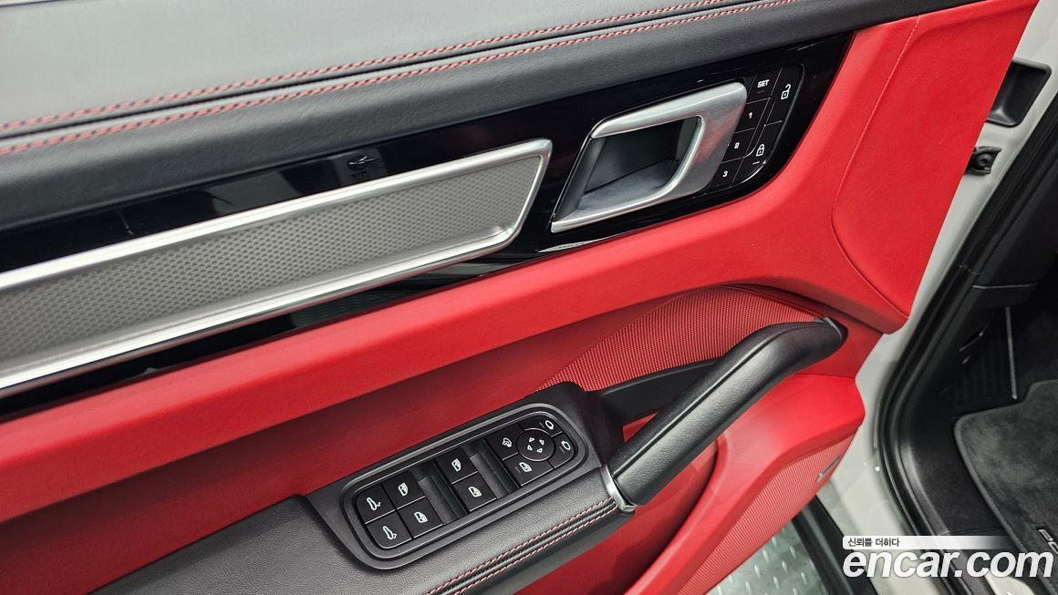 Porsche Cayenne 2022