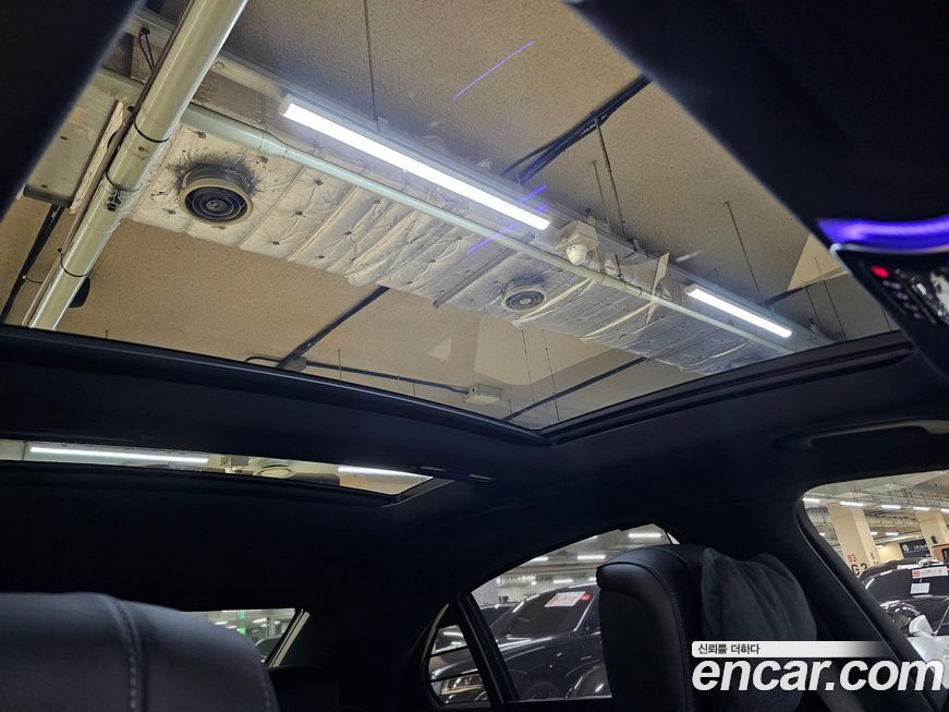 Mercedes-Benz S-Class 2025