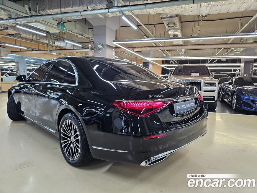 Mercedes-Benz S-Class 2025