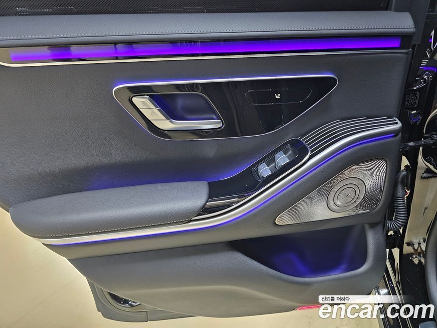 Mercedes-Benz S-Class 2025