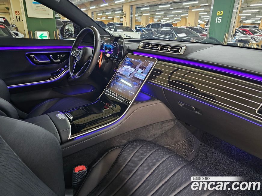 Mercedes-Benz S-Class 2025